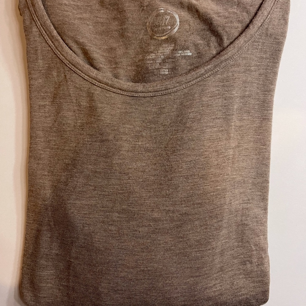 🤎Maurices light brown basic long sleeve🤎